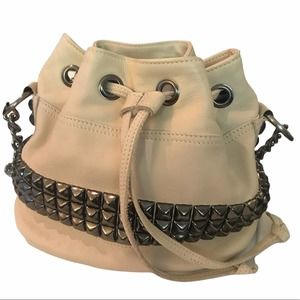 Tylie Malibu Chain Crossbody Beige Bucket Purse